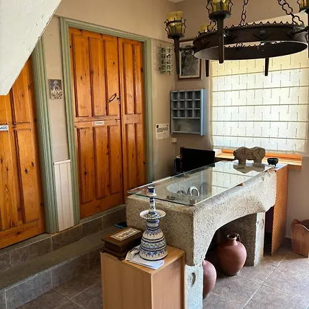 Altogredos Rural Y Turisticos Hotel