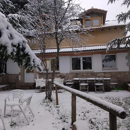 Отель Altogredos Rural Y Turisticos *