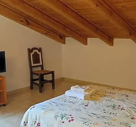Hotel Altogredos Rural Y Turisticos *